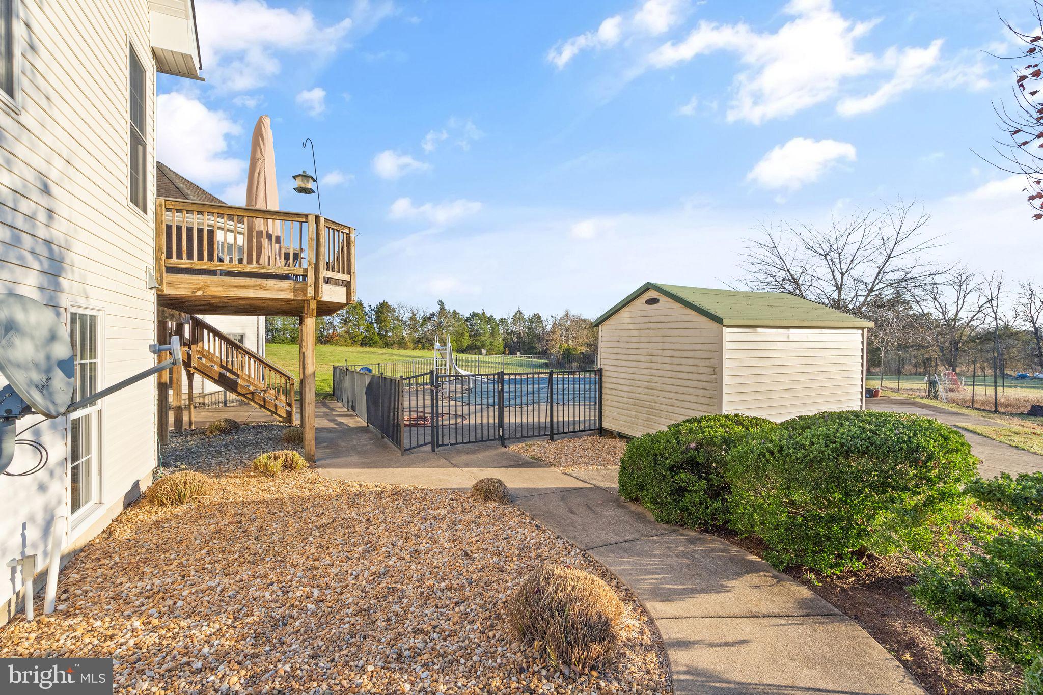 GREENWICH - Residential