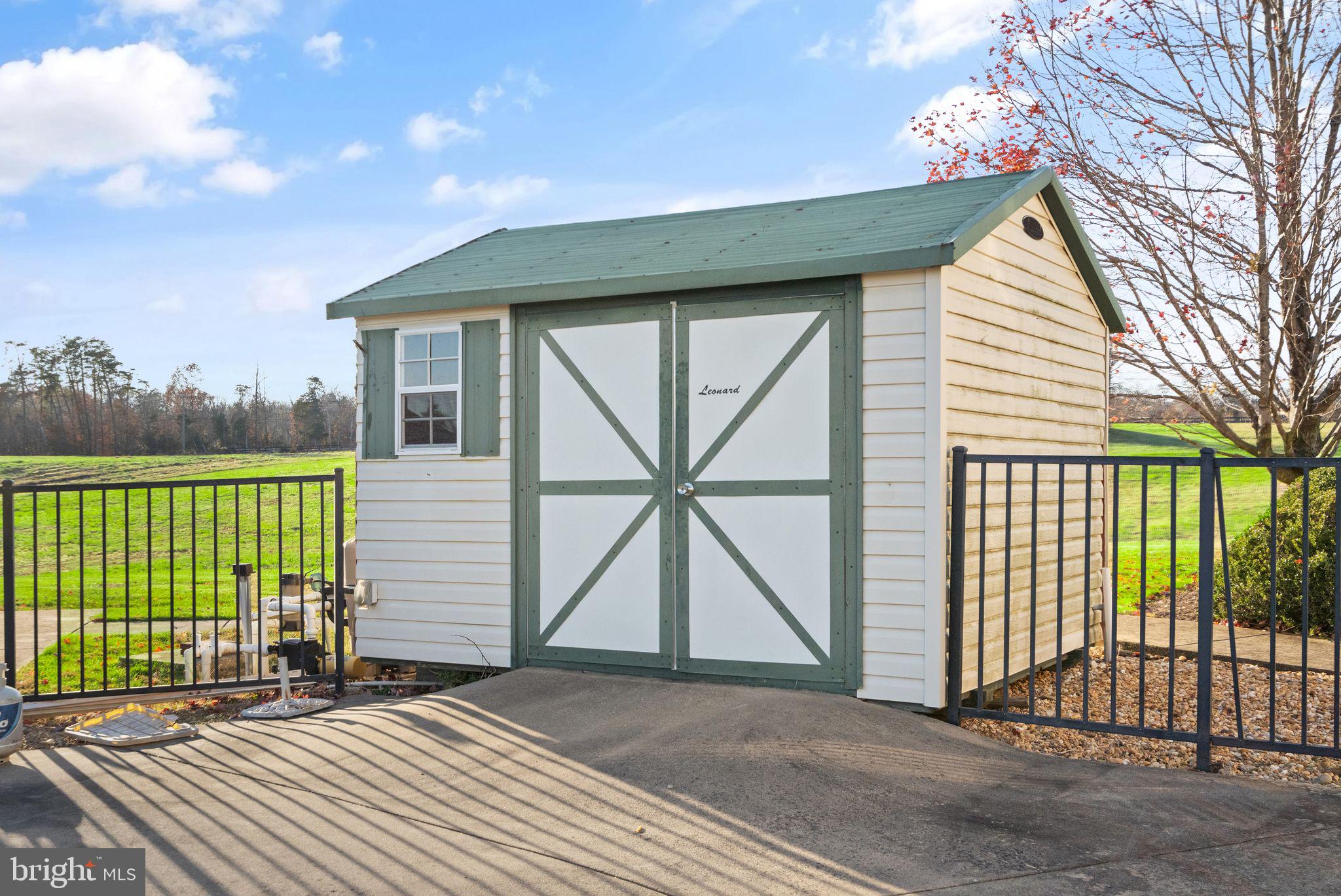 GREENWICH - Residential