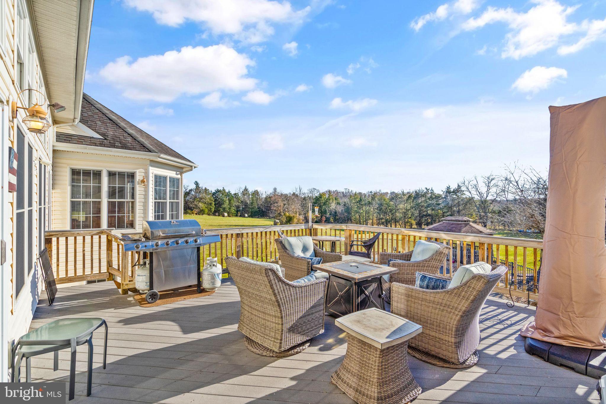 GREENWICH - Residential