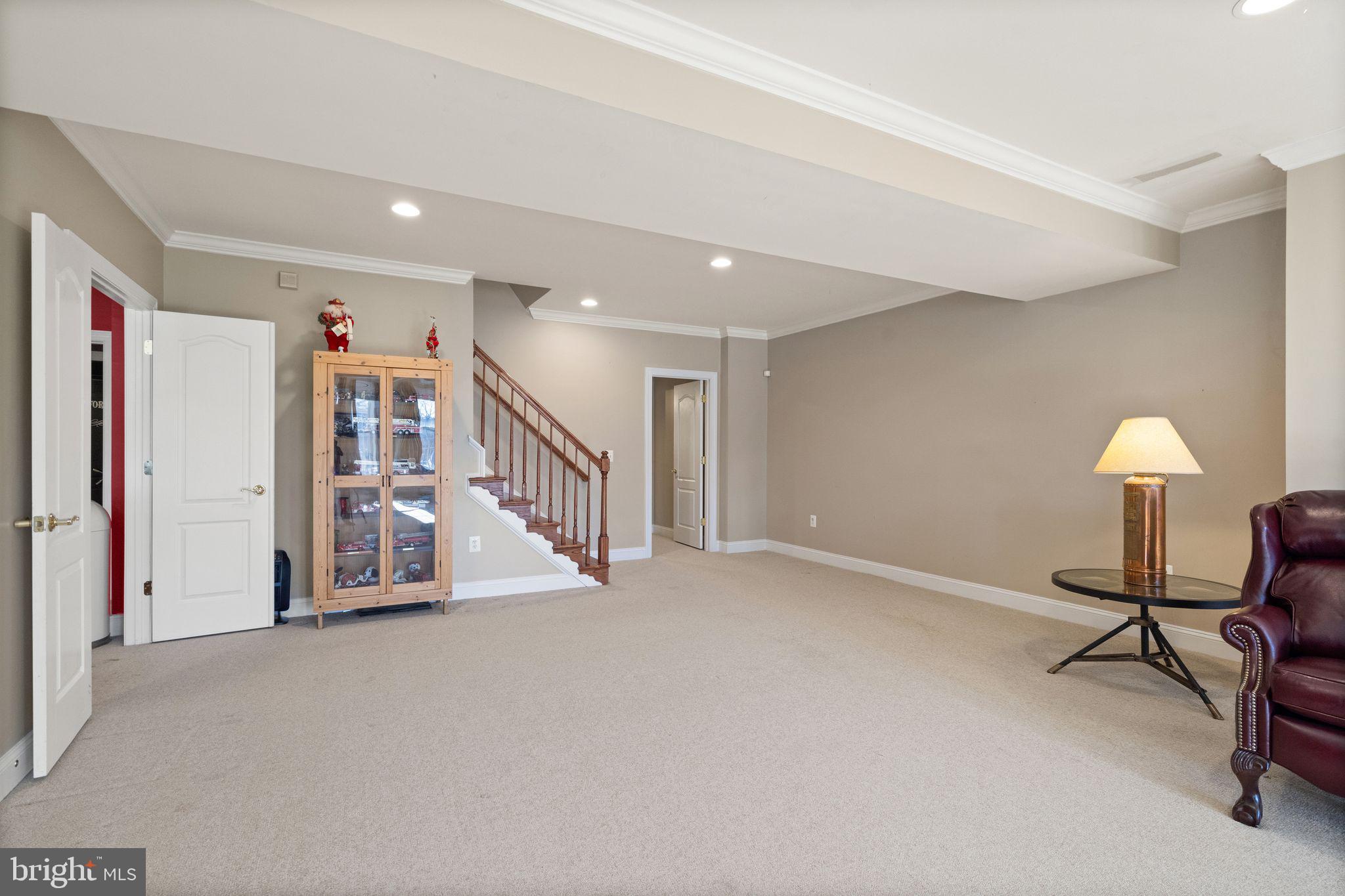 GREENWICH - Residential