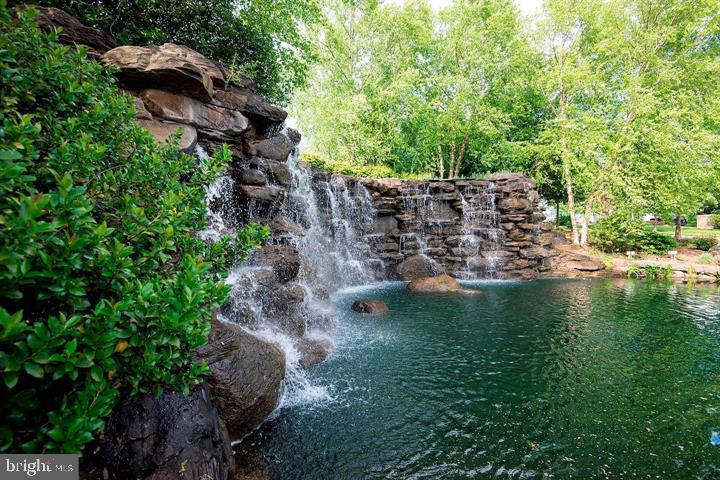 LANSDOWNE ON THE POTOMAC - Residential Lease