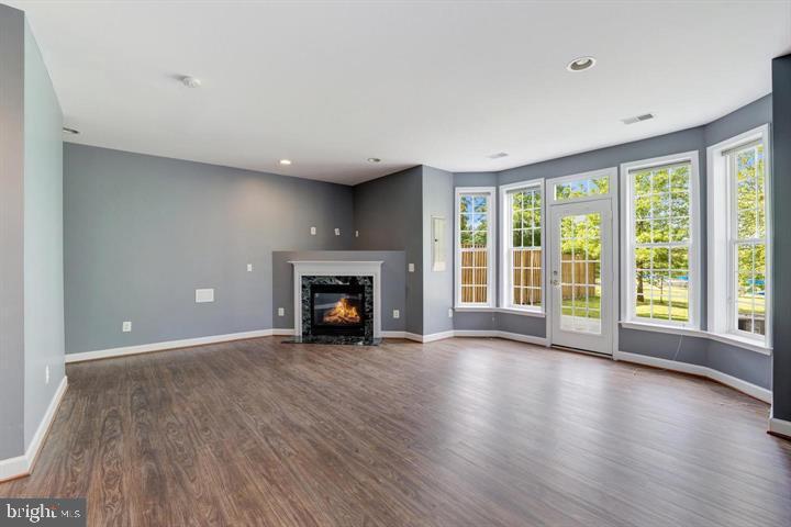 LANSDOWNE ON THE POTOMAC - Residential Lease