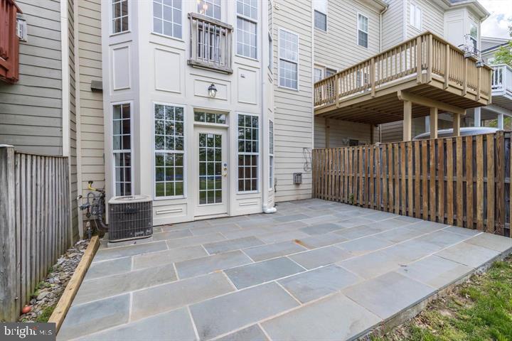 LANSDOWNE ON THE POTOMAC - Residential Lease