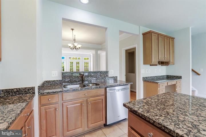 LANSDOWNE ON THE POTOMAC - Residential Lease