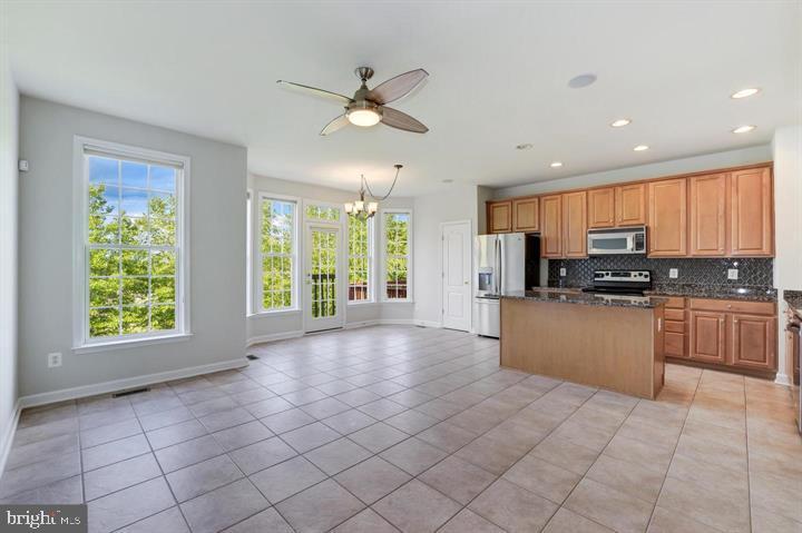 LANSDOWNE ON THE POTOMAC - Residential Lease