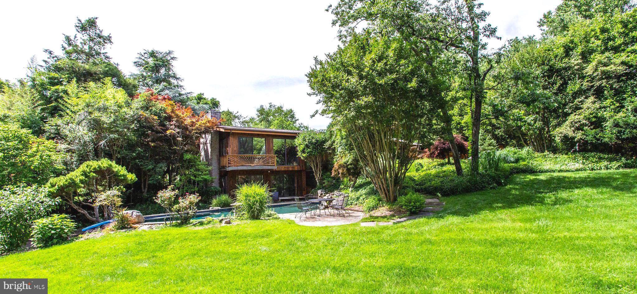 ROLLING MEADOWS - Residential Lease