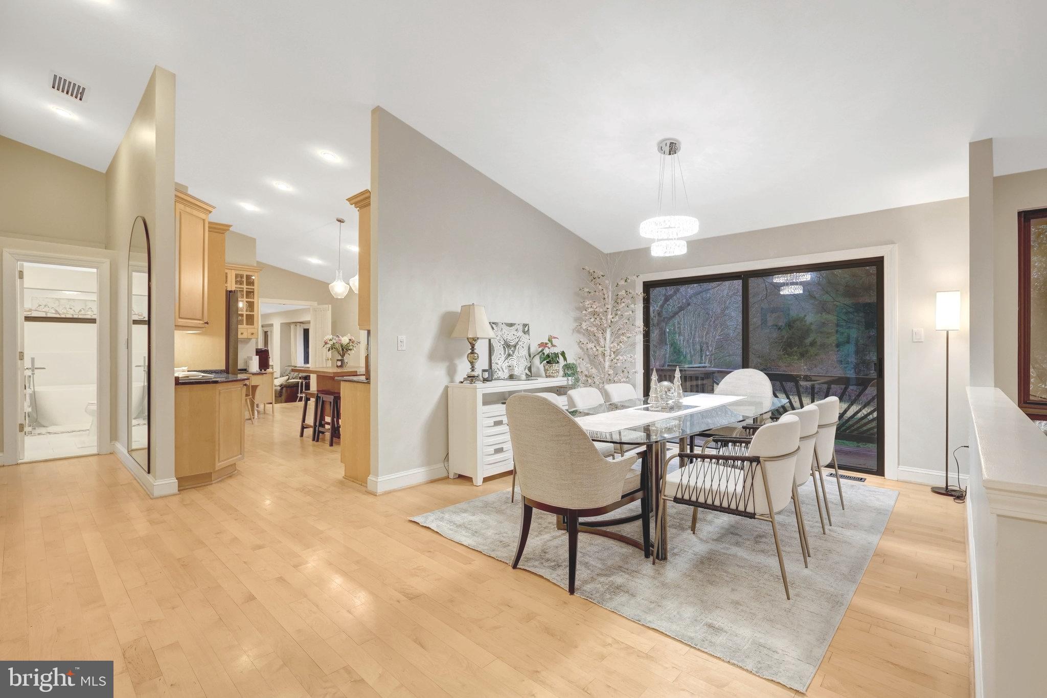 ROLLING MEADOWS - Residential Lease