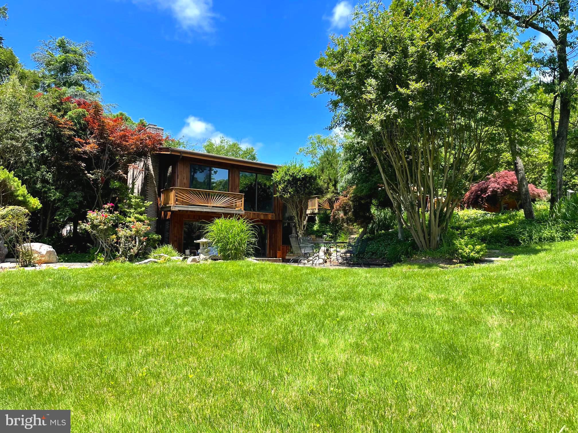 ROLLING MEADOWS - Residential Lease