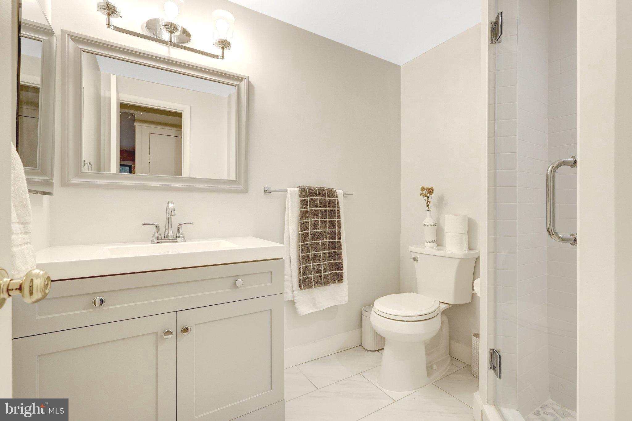 ROLLING MEADOWS - Residential Lease