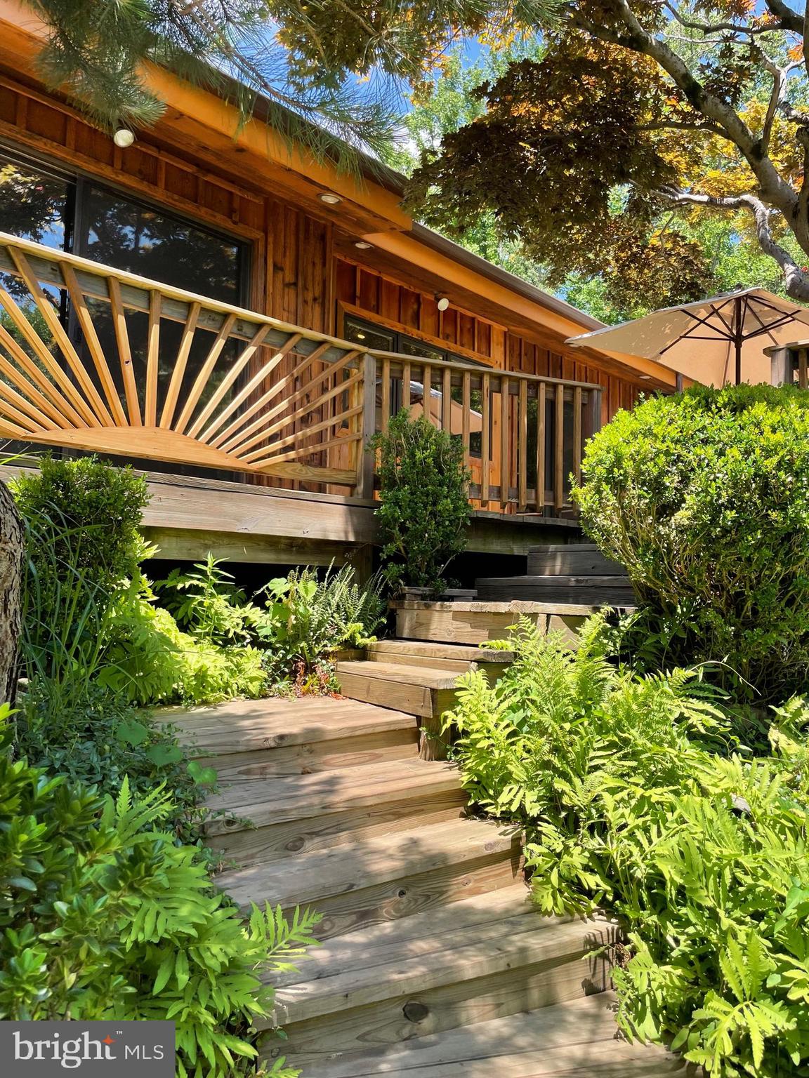 ROLLING MEADOWS - Residential Lease