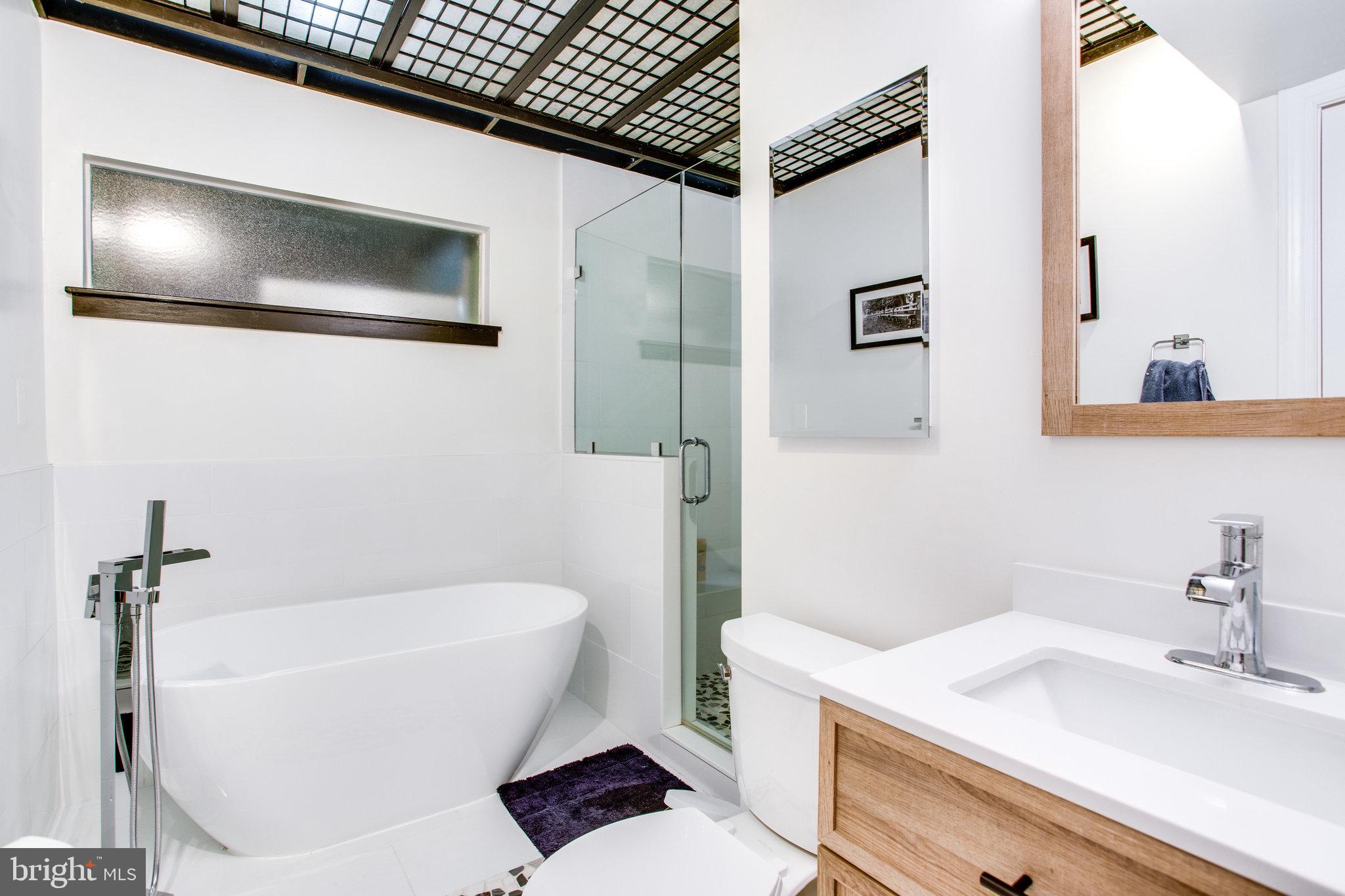 ROLLING MEADOWS - Residential Lease