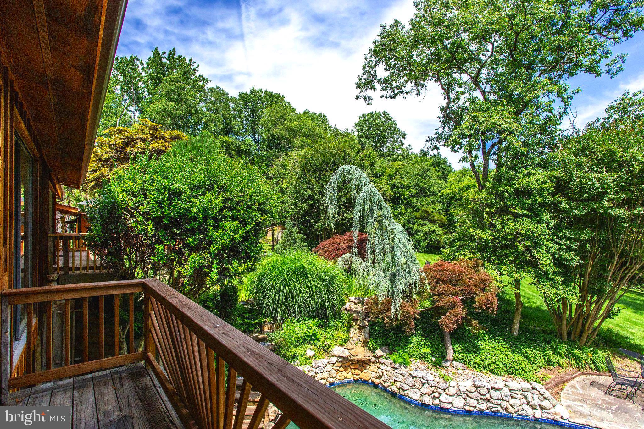 ROLLING MEADOWS - Residential Lease