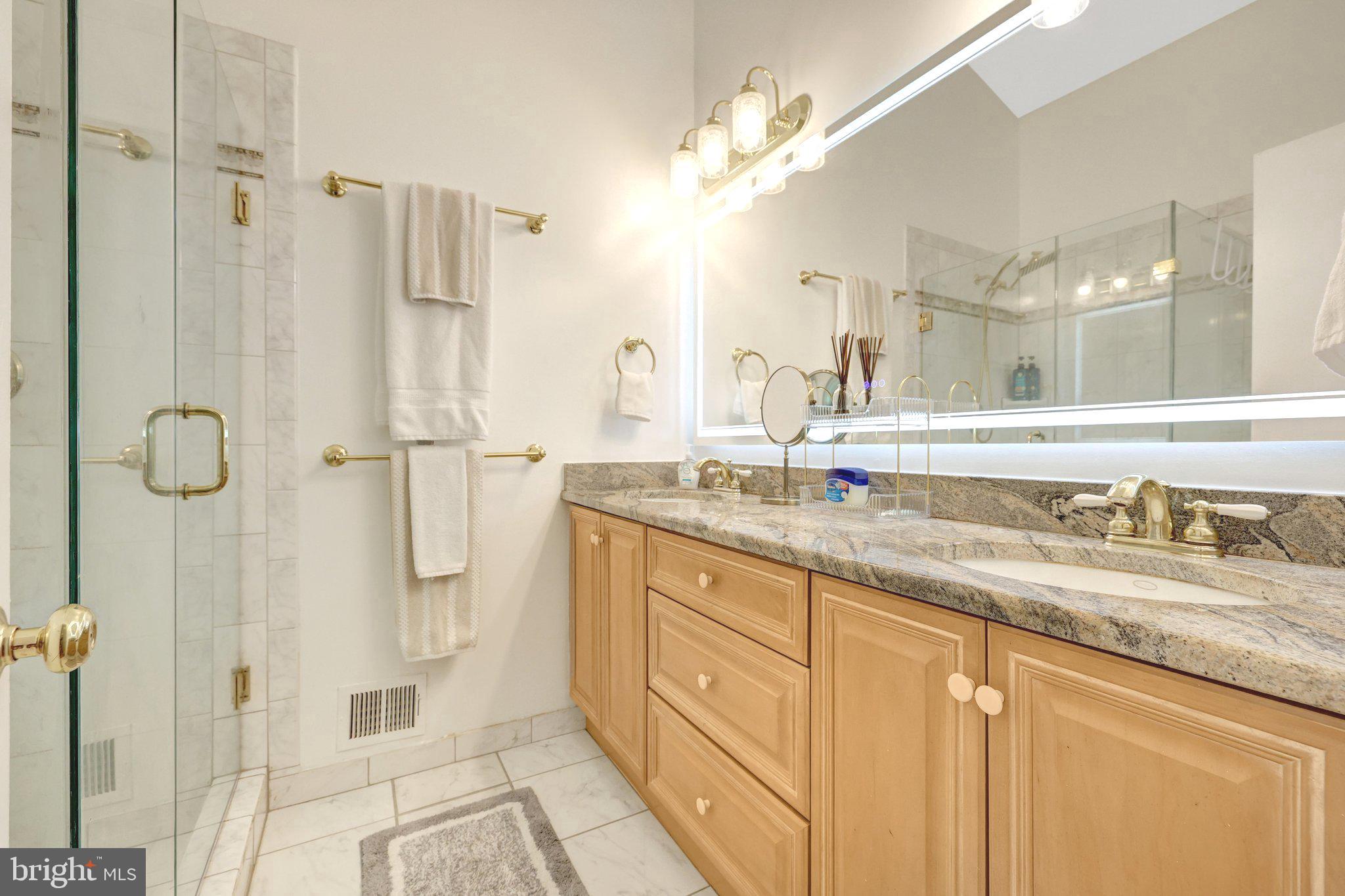 ROLLING MEADOWS - Residential Lease