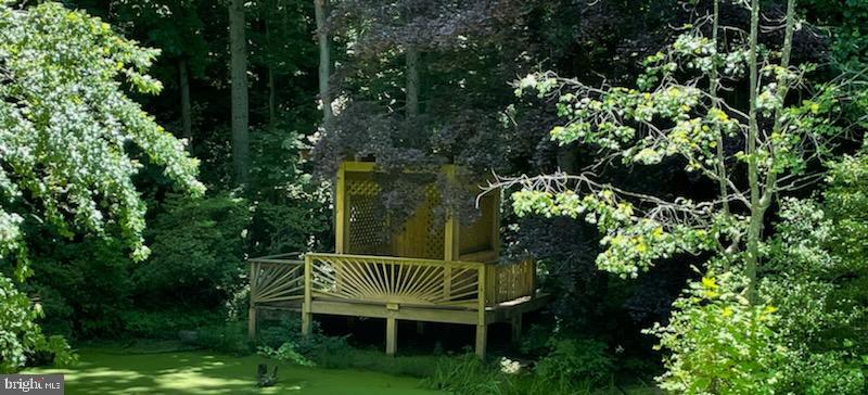 ROLLING MEADOWS - Residential Lease