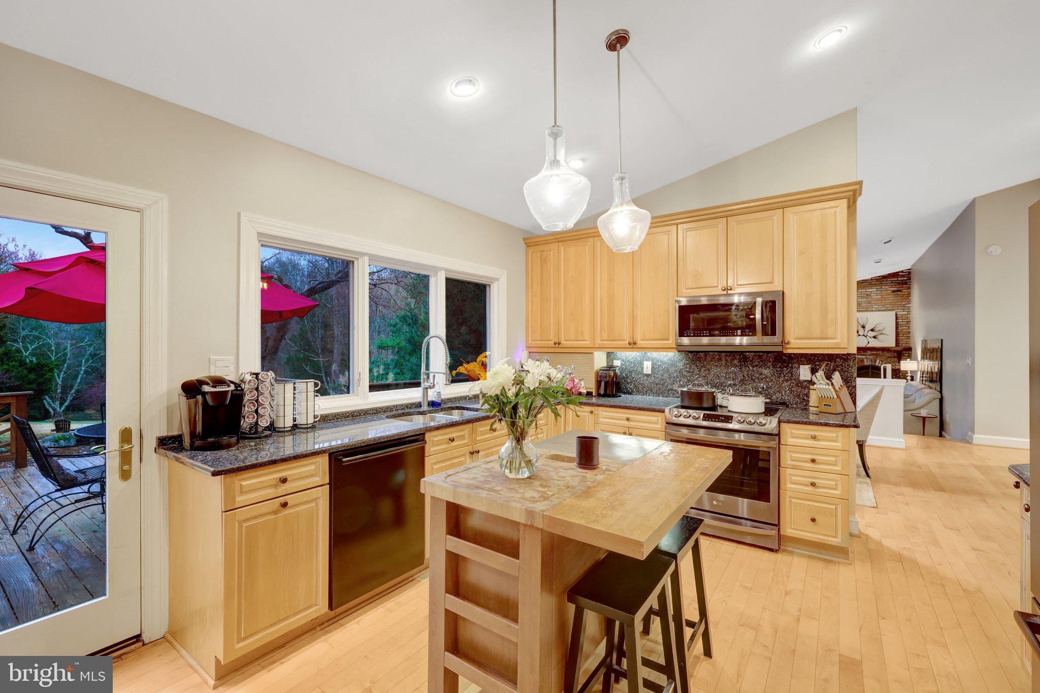 ROLLING MEADOWS - Residential Lease