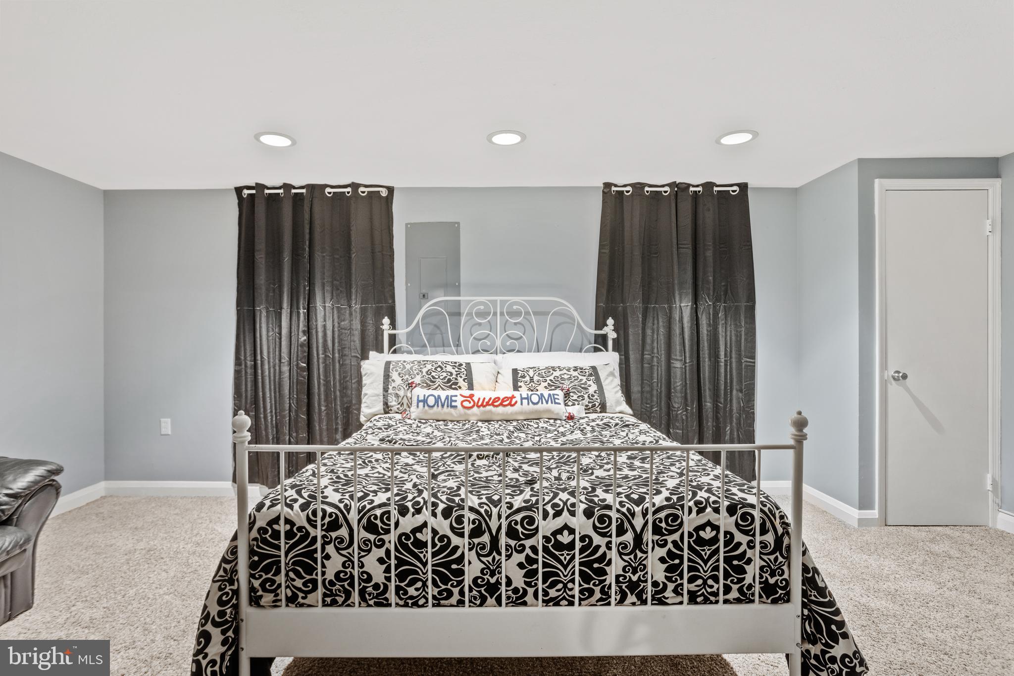 VILLAGE OF OLDE MILL - Residential