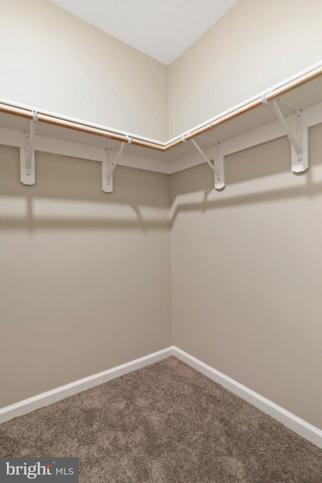 RED HILL - Residential