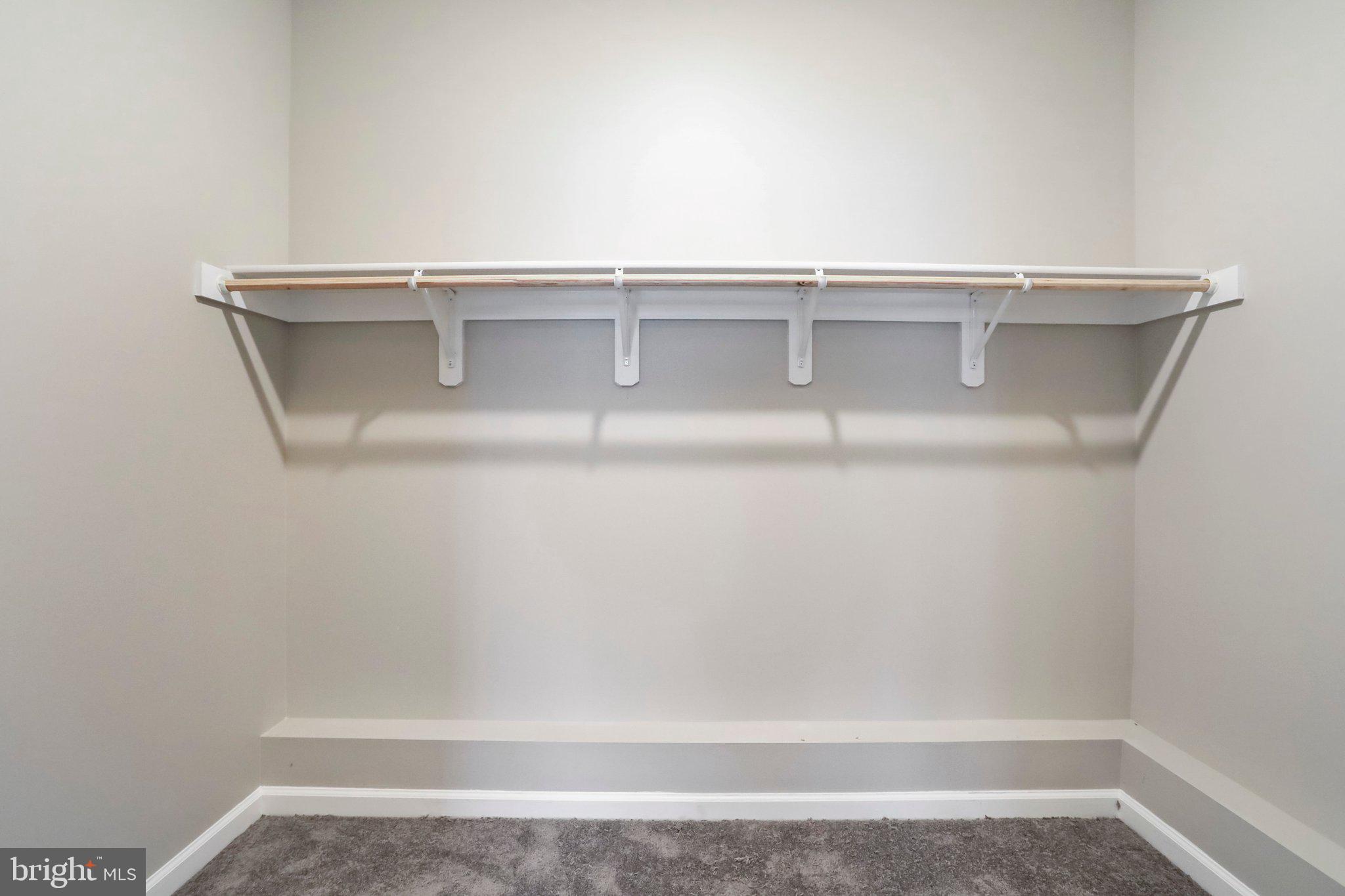 RED HILL - Residential