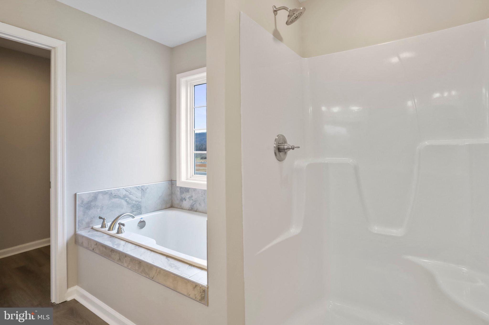 RED HILL - Residential