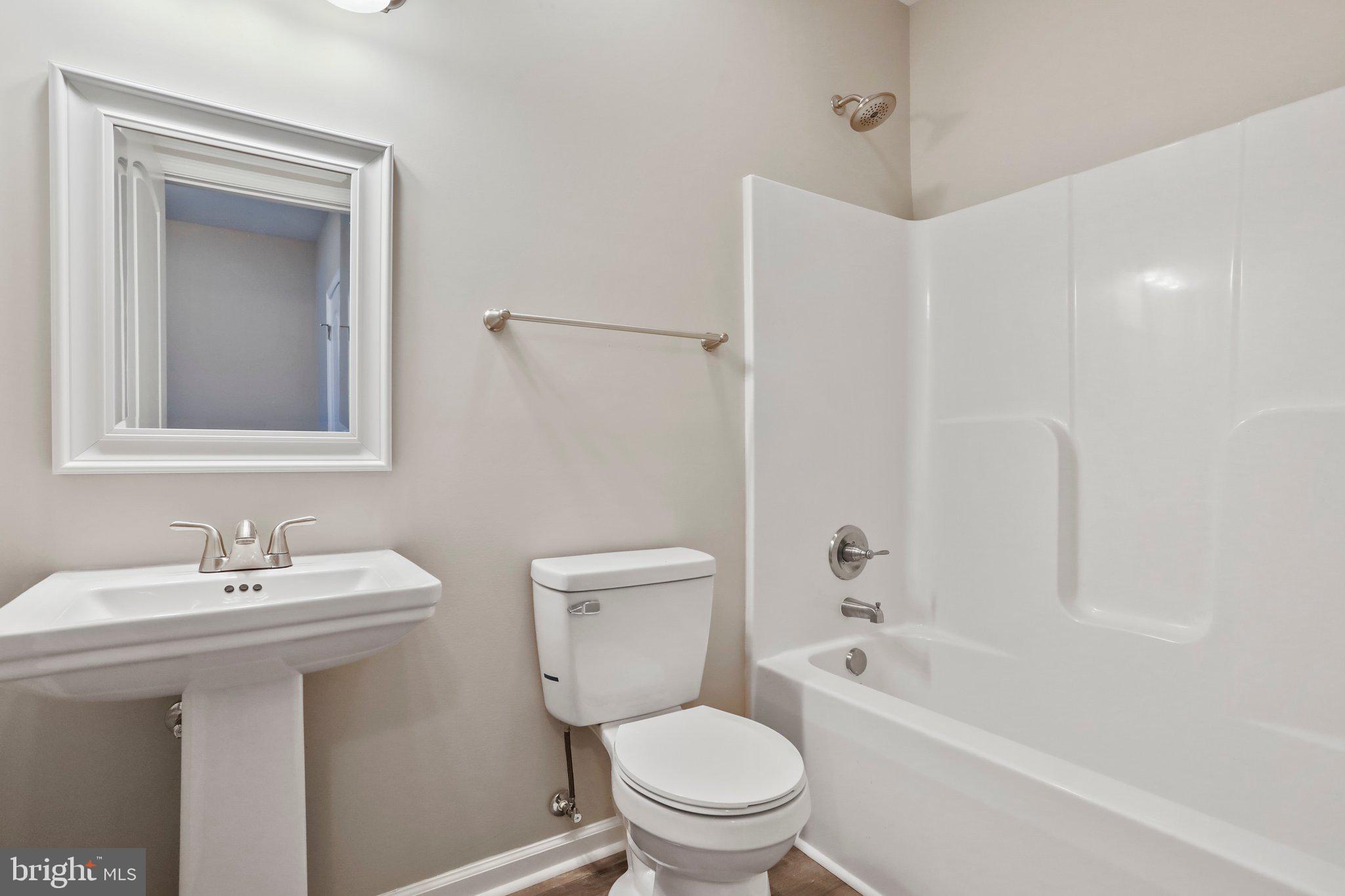 RED HILL - Residential