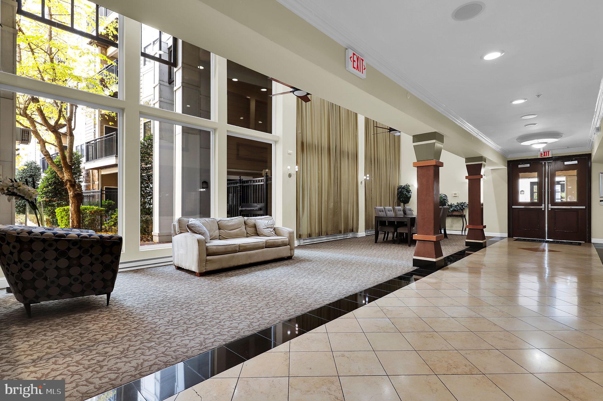 FITZ AT ROCKVILLE TOWN C - Residential