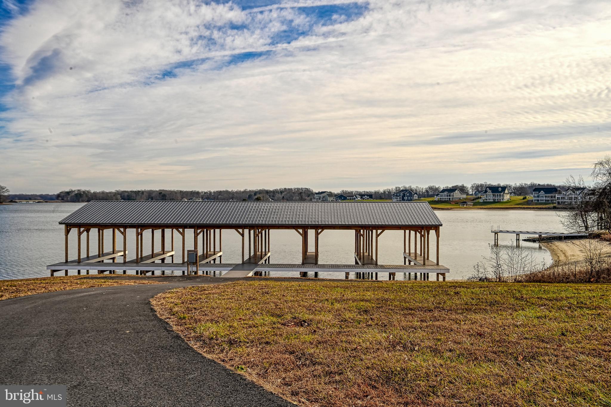ROCK ISLAND LANDING - Residential