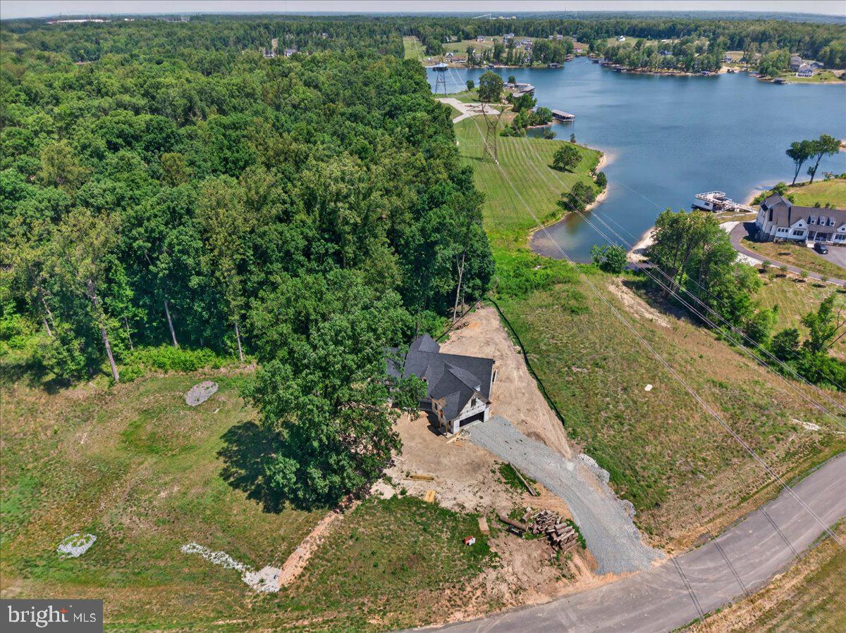 208 ANDERSON WAY