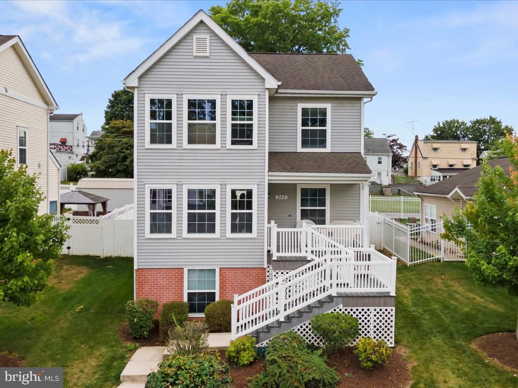 GATEWAY CROSSING - Residential