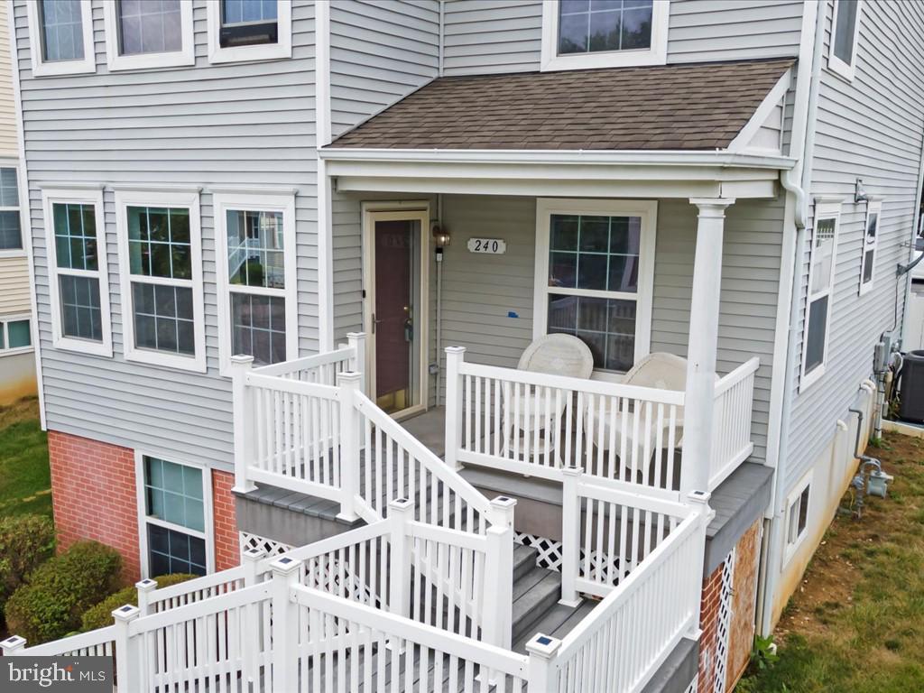 GATEWAY CROSSING - Residential