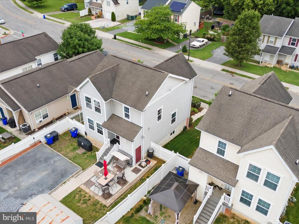 GATEWAY CROSSING - Residential