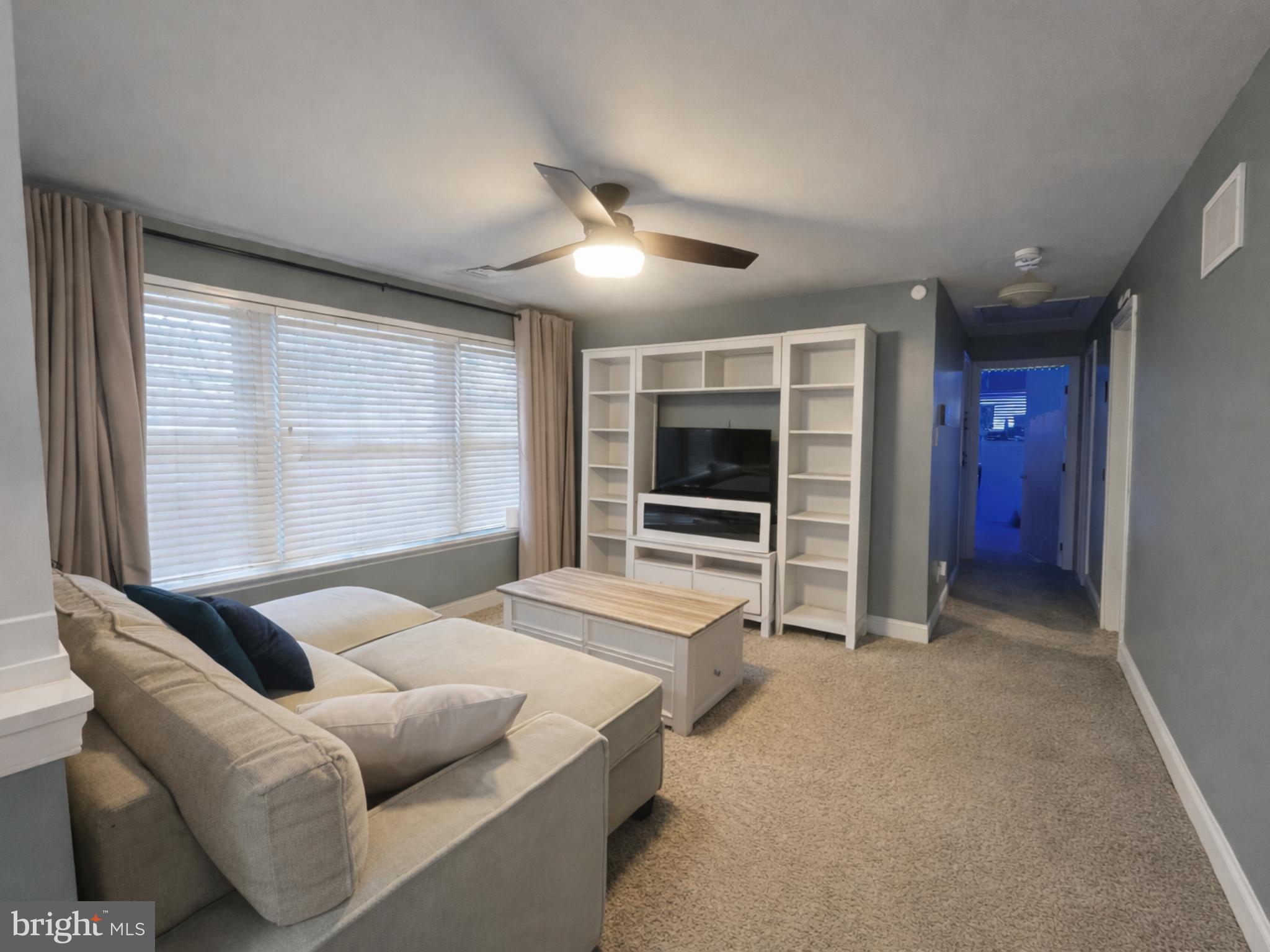ROSLYN - Residential
