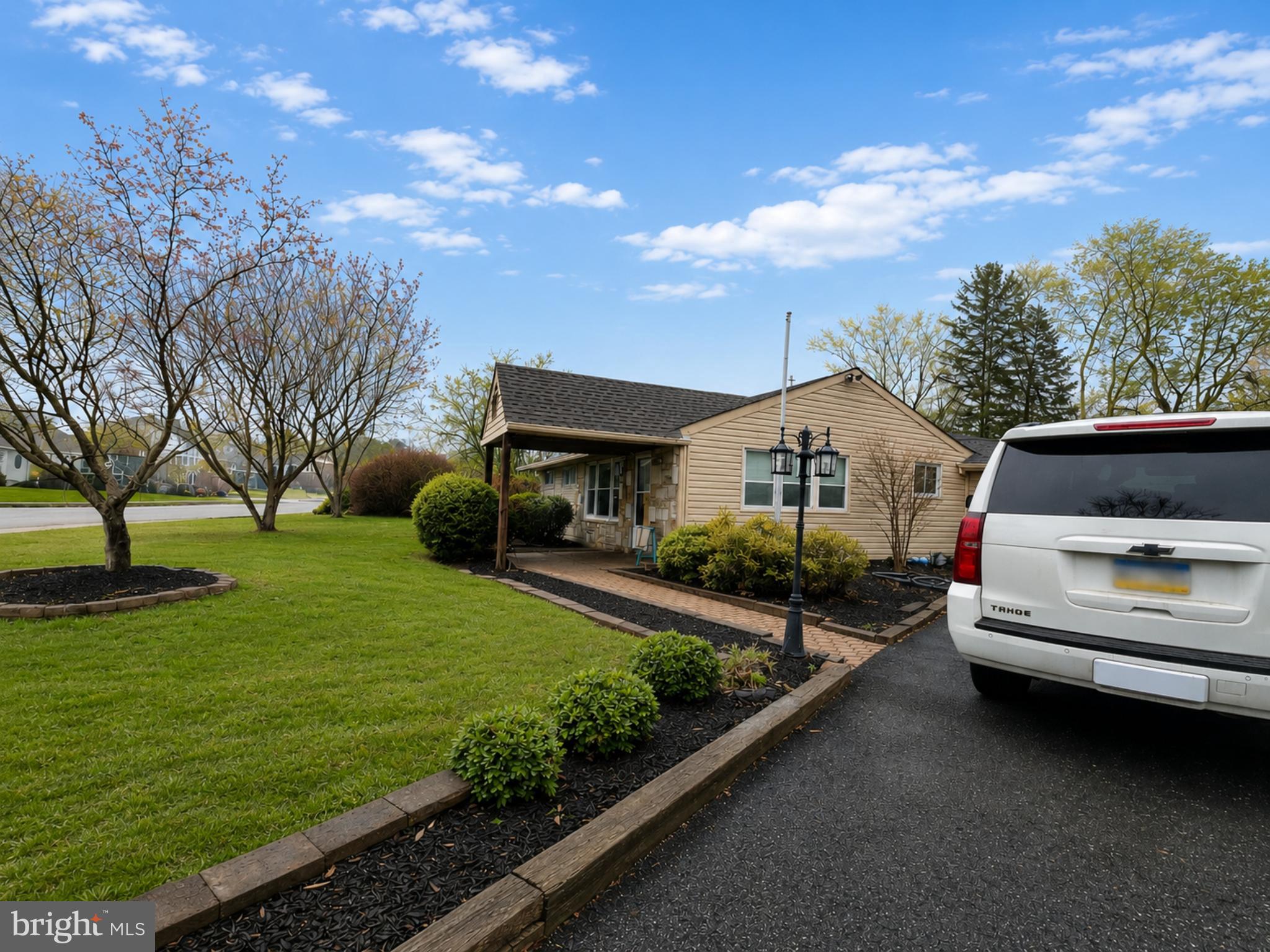 ROSLYN - Residential