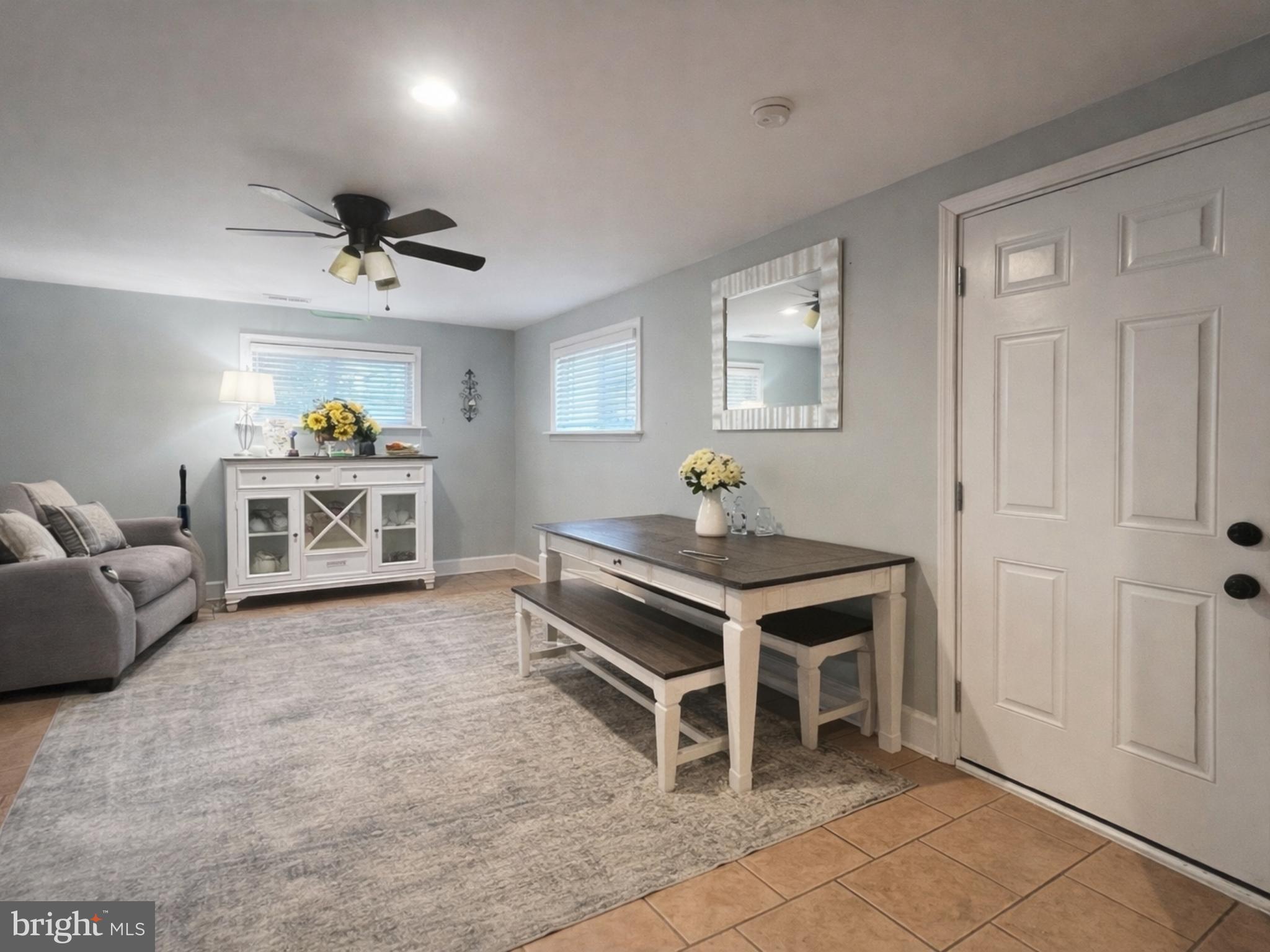 ROSLYN - Residential