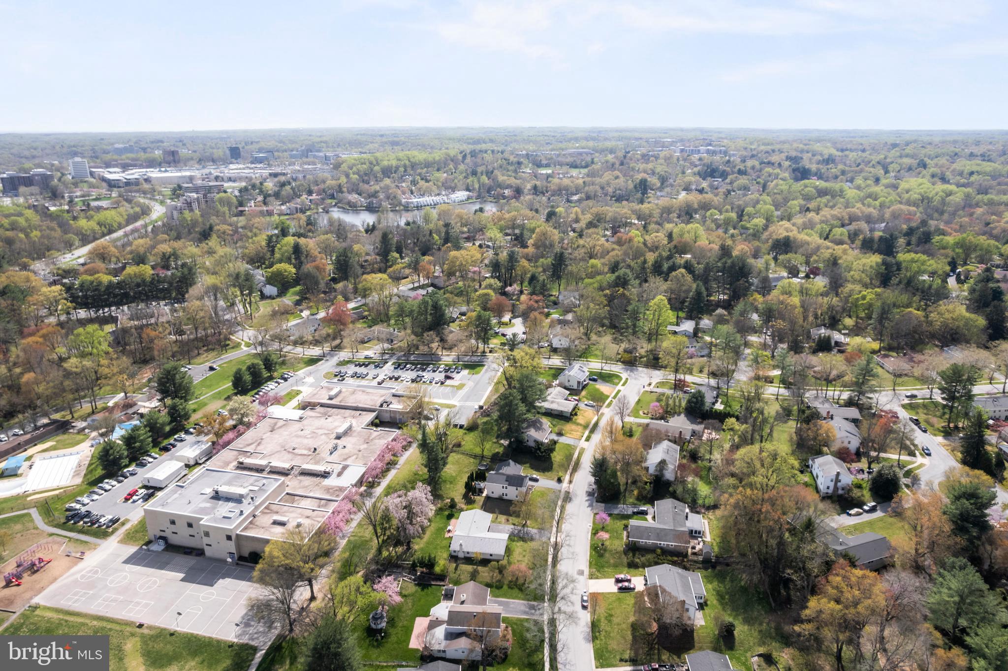 RUNNING BROOK - Residential