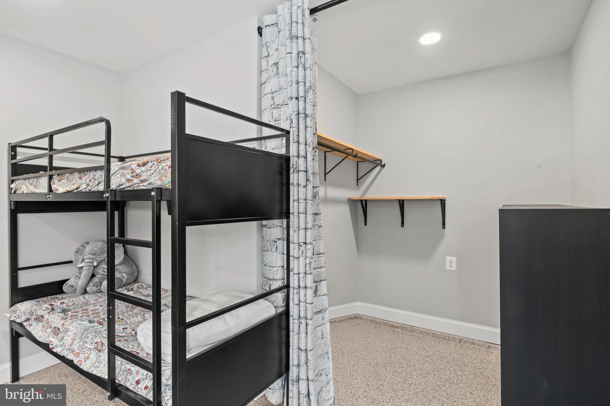 RUNNING BROOK - Residential