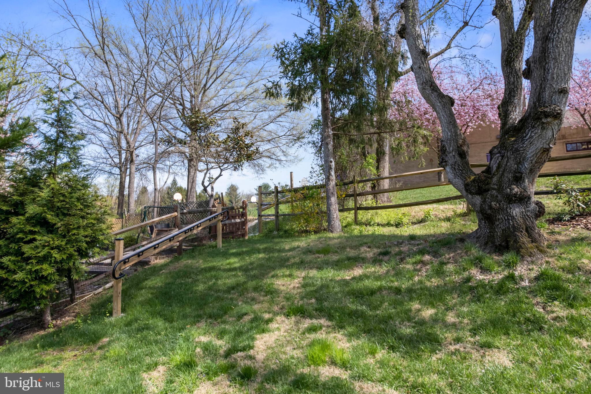 RUNNING BROOK - Residential
