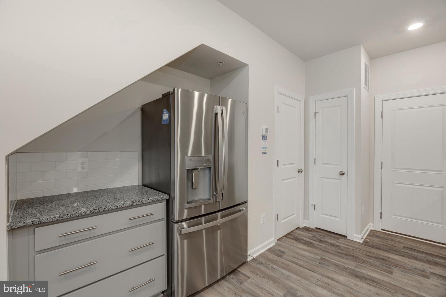 METRO WALK AT MOOREFIELD STATION - Residential Lease