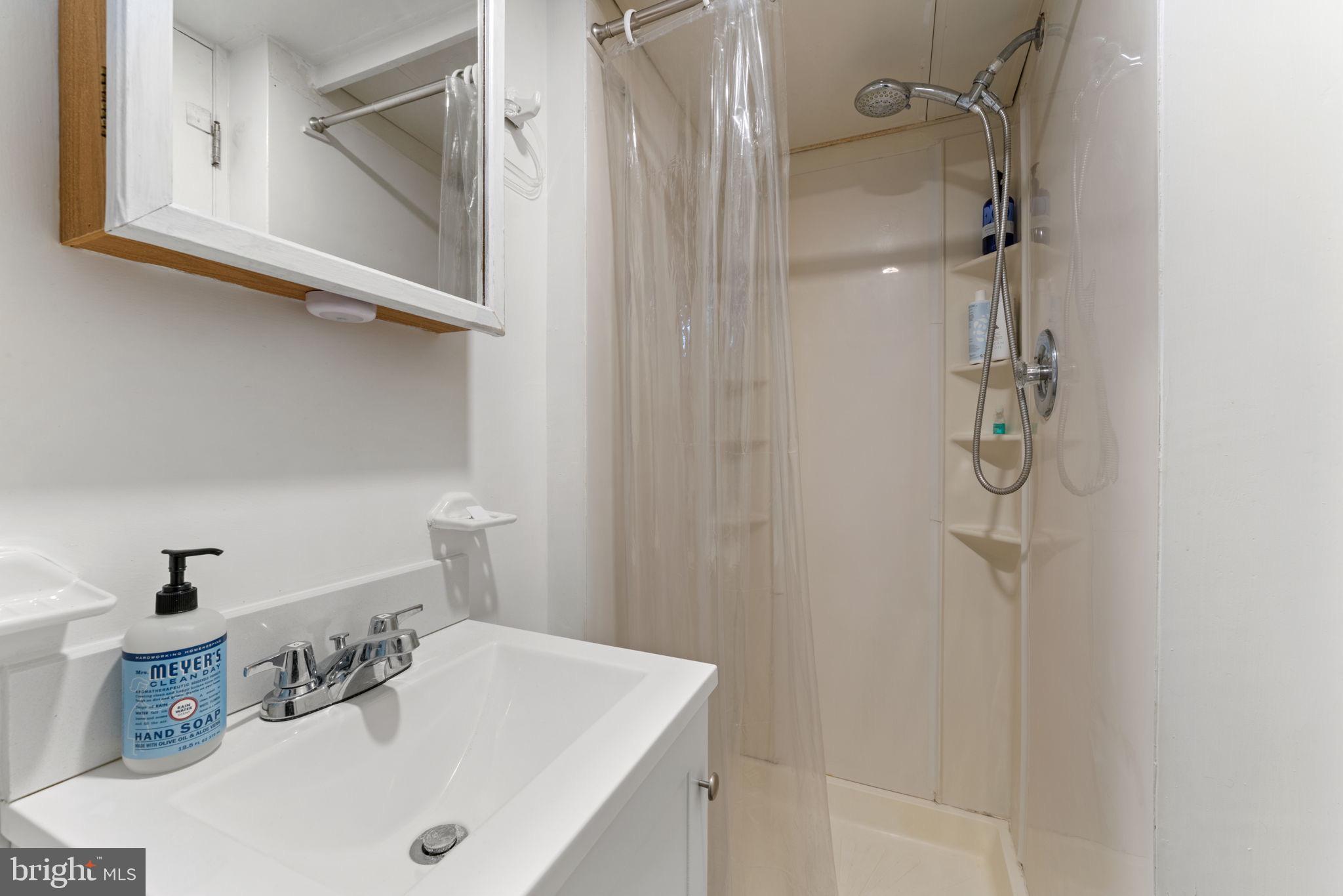 ORCHARDALE - Residential Lease