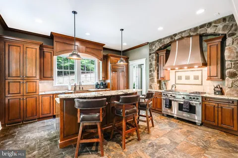 33 Donald Ross Trail, Hot Springs, VA MLS: VABT2000024