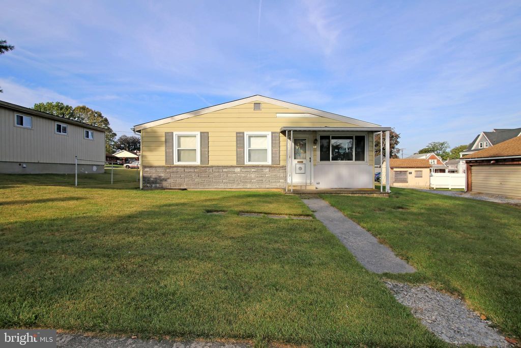Photo of 17 S 4th Avenue, LEBANON, PA 17042 (MLS # PALN2023168)