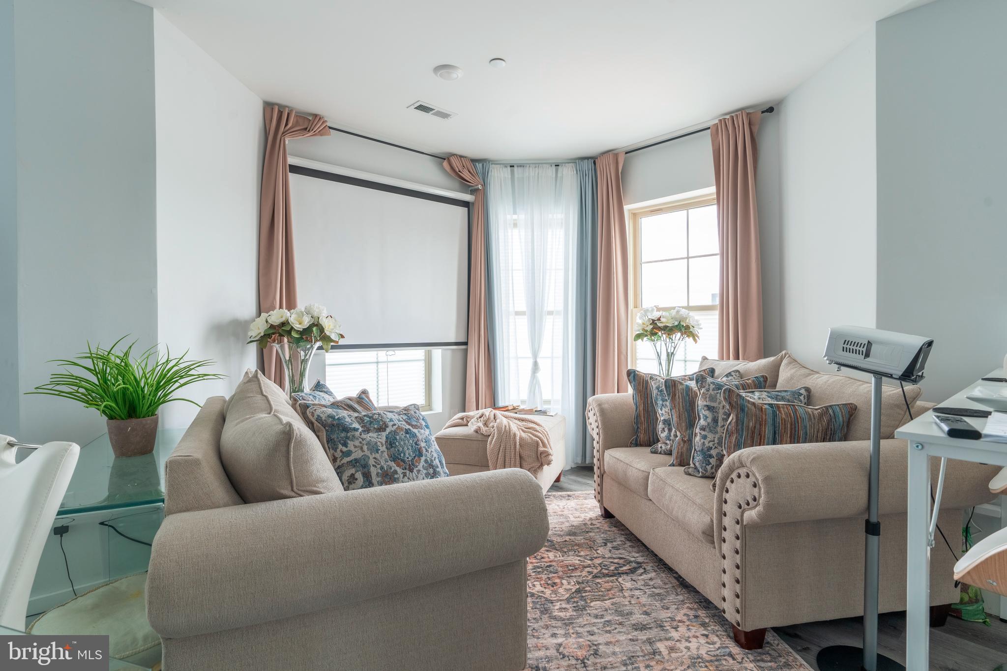WALNUT HILL - Commercial Sale