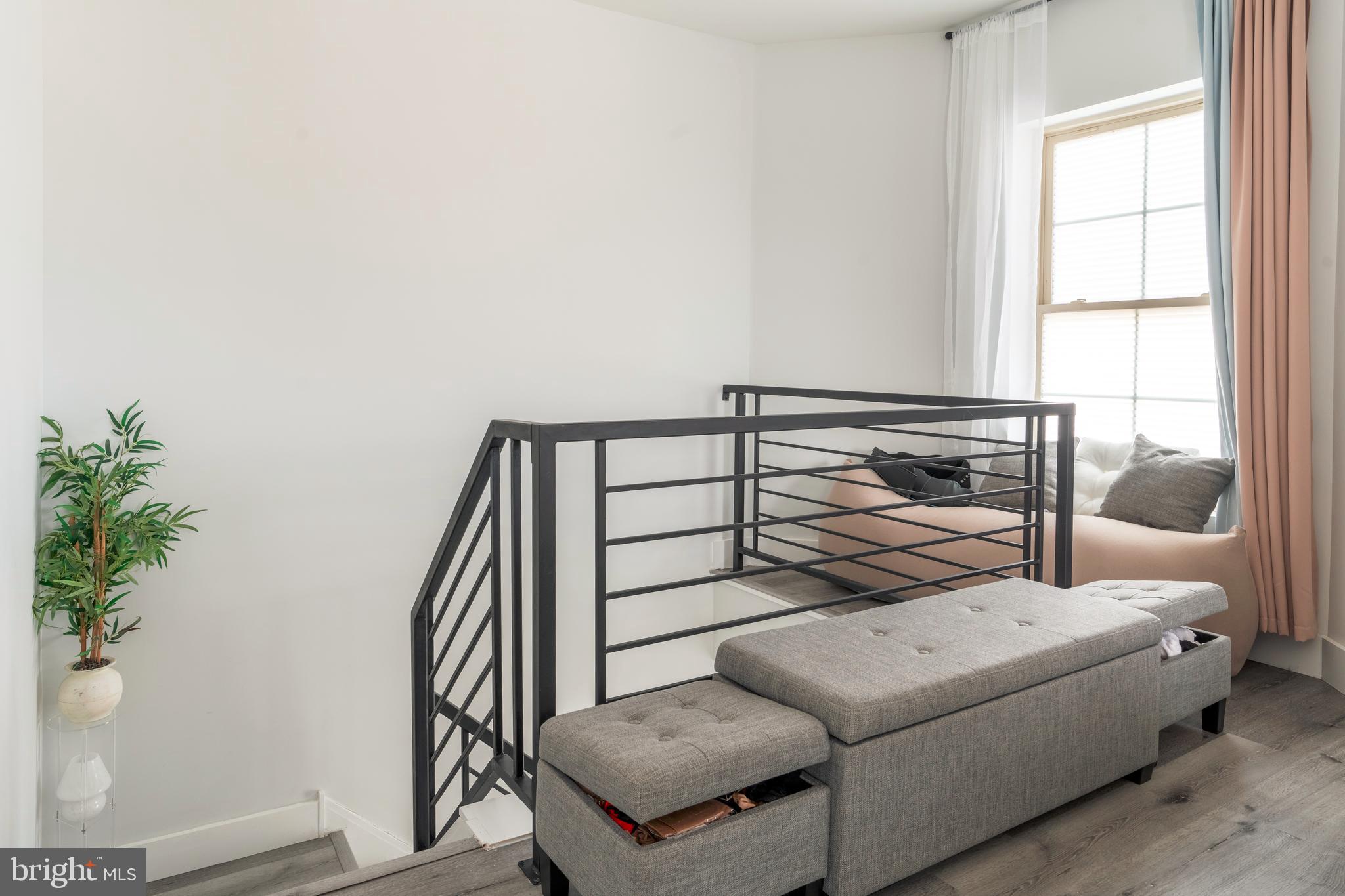 WALNUT HILL - Commercial Sale