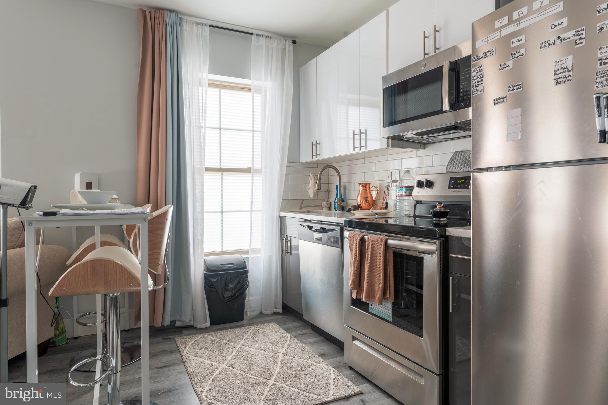 WALNUT HILL - Commercial Sale