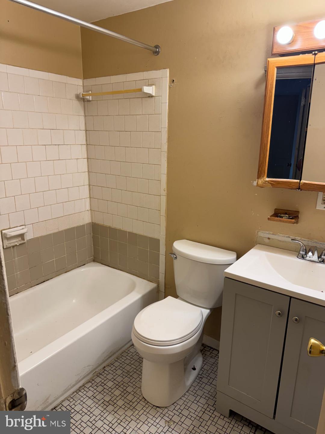 7233 DONNELL PLACE A1