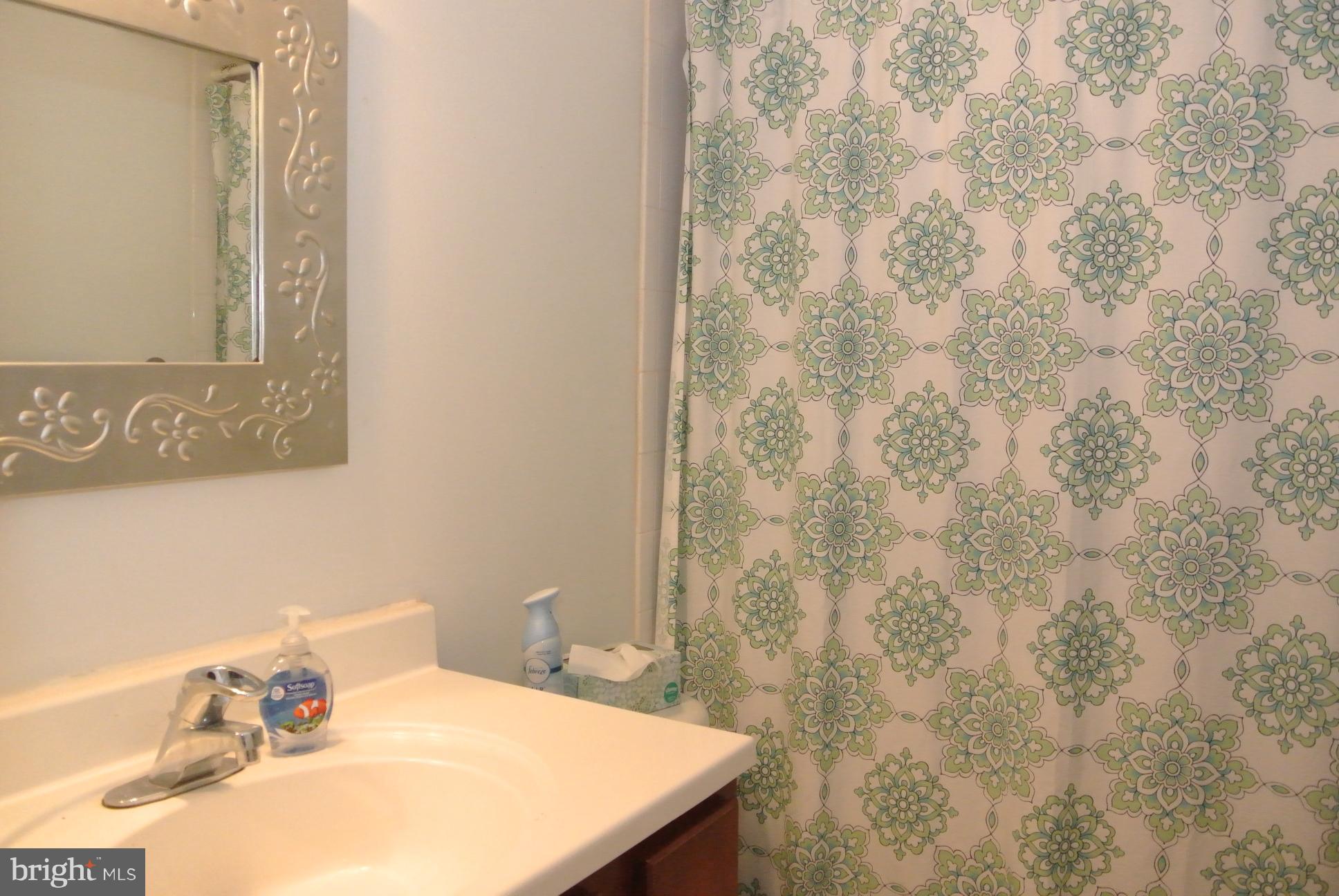 VILLAGES AT HOMELAND - Residential Lease