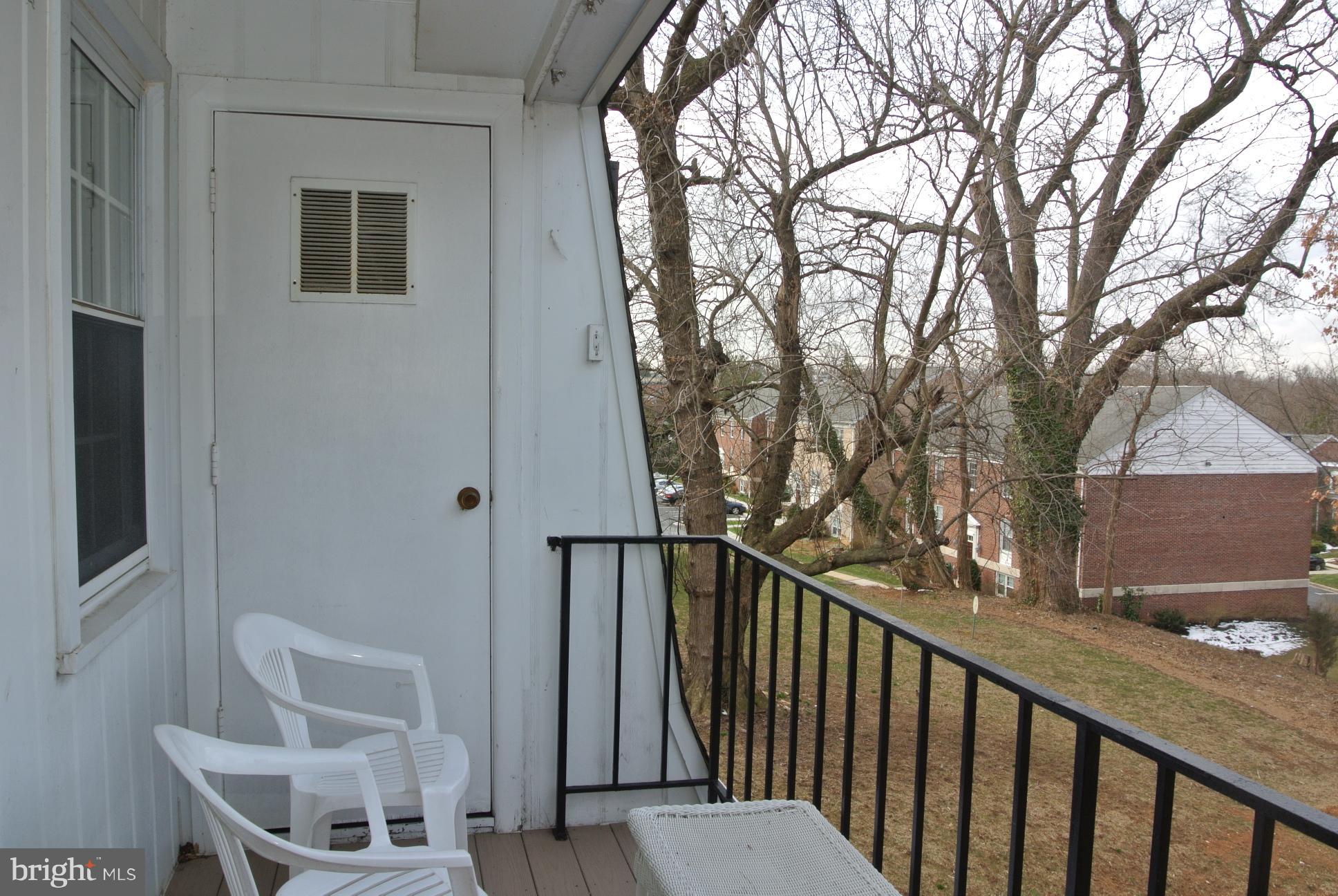 VILLAGES AT HOMELAND - Residential Lease