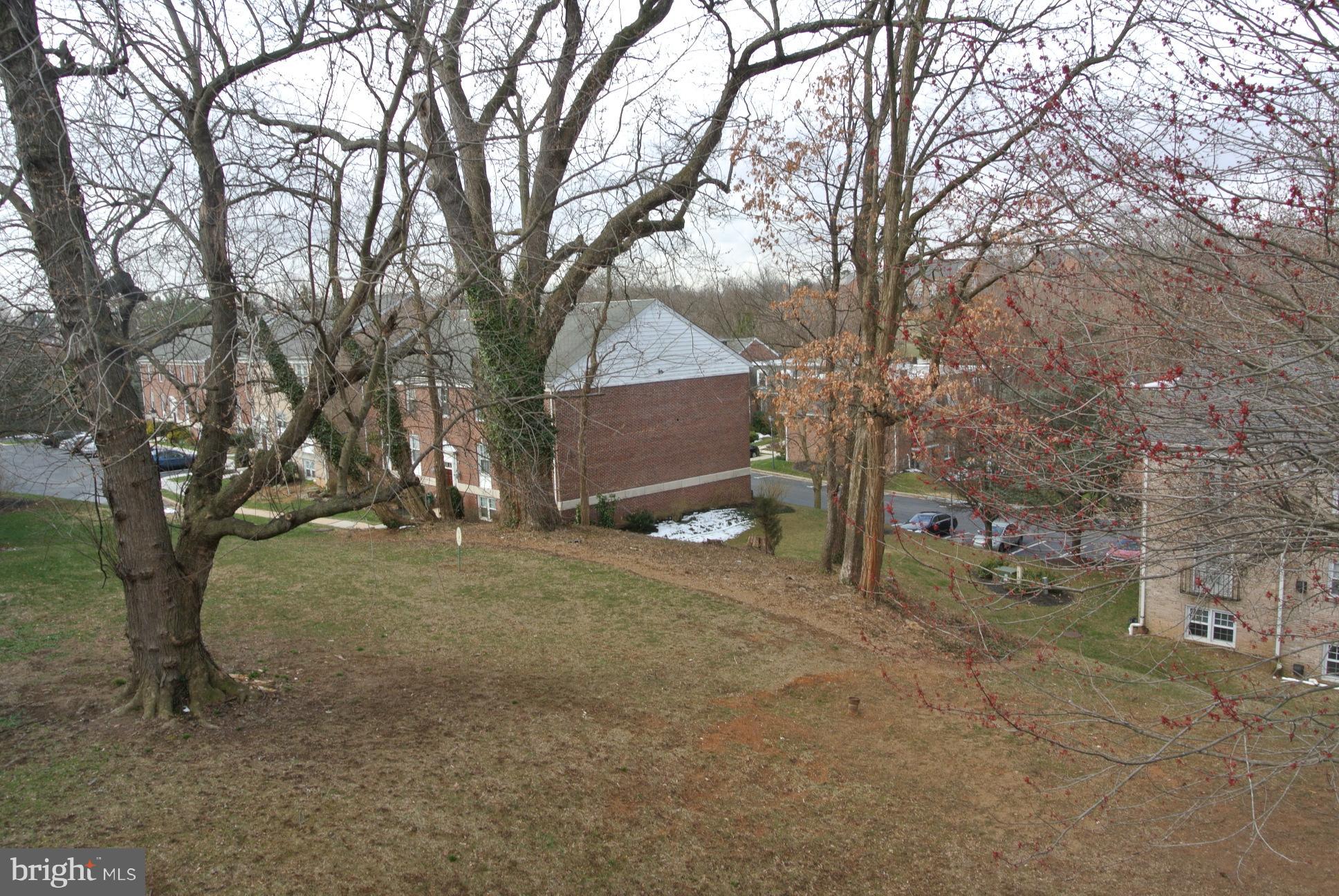 VILLAGES AT HOMELAND - Residential Lease