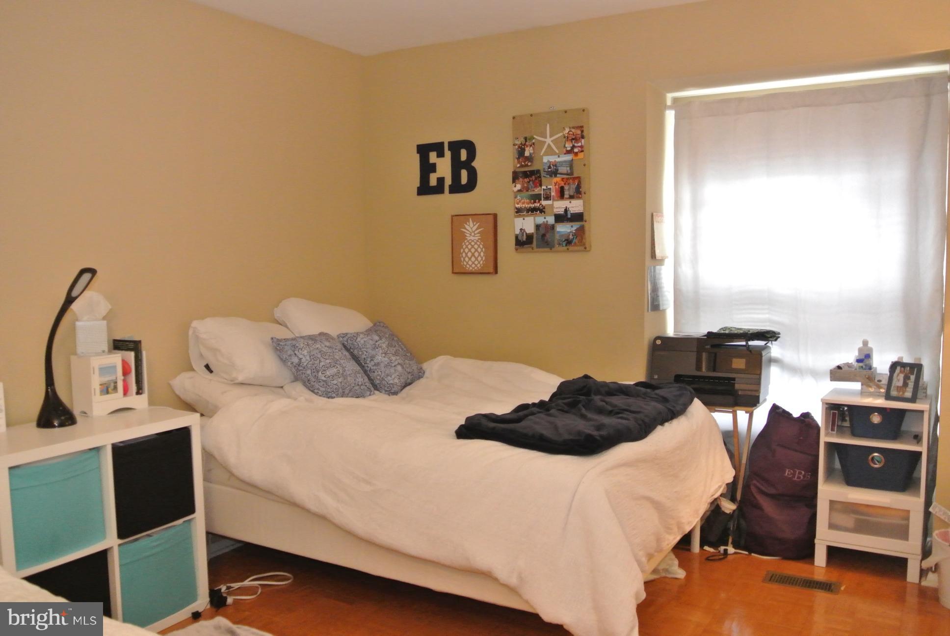 VILLAGES AT HOMELAND - Residential Lease