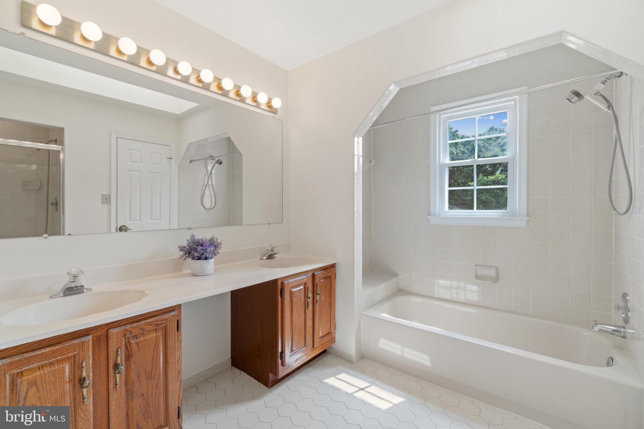 HERITAGE HARBOUR - Residential