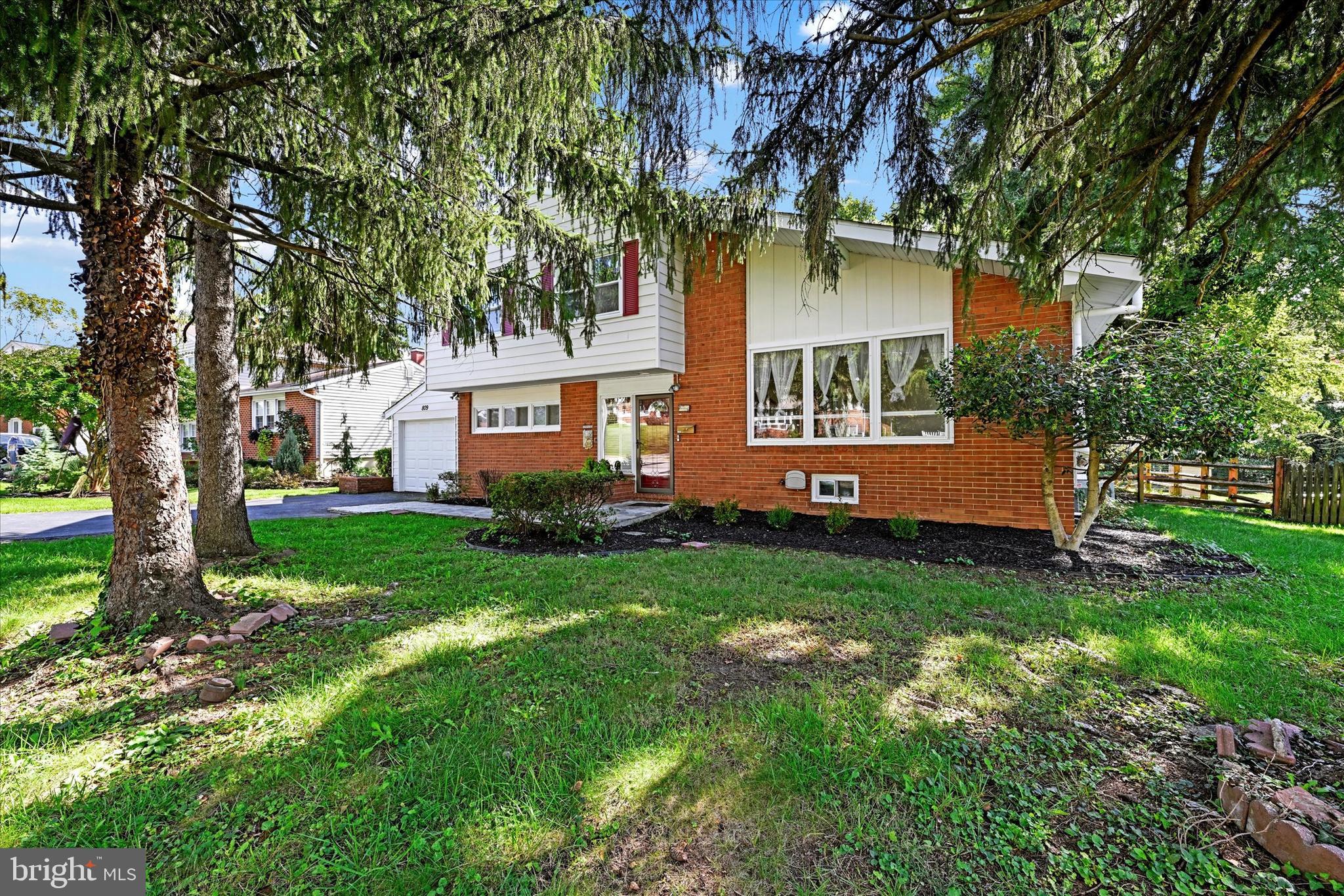 809 PROVIDENCE ROAD